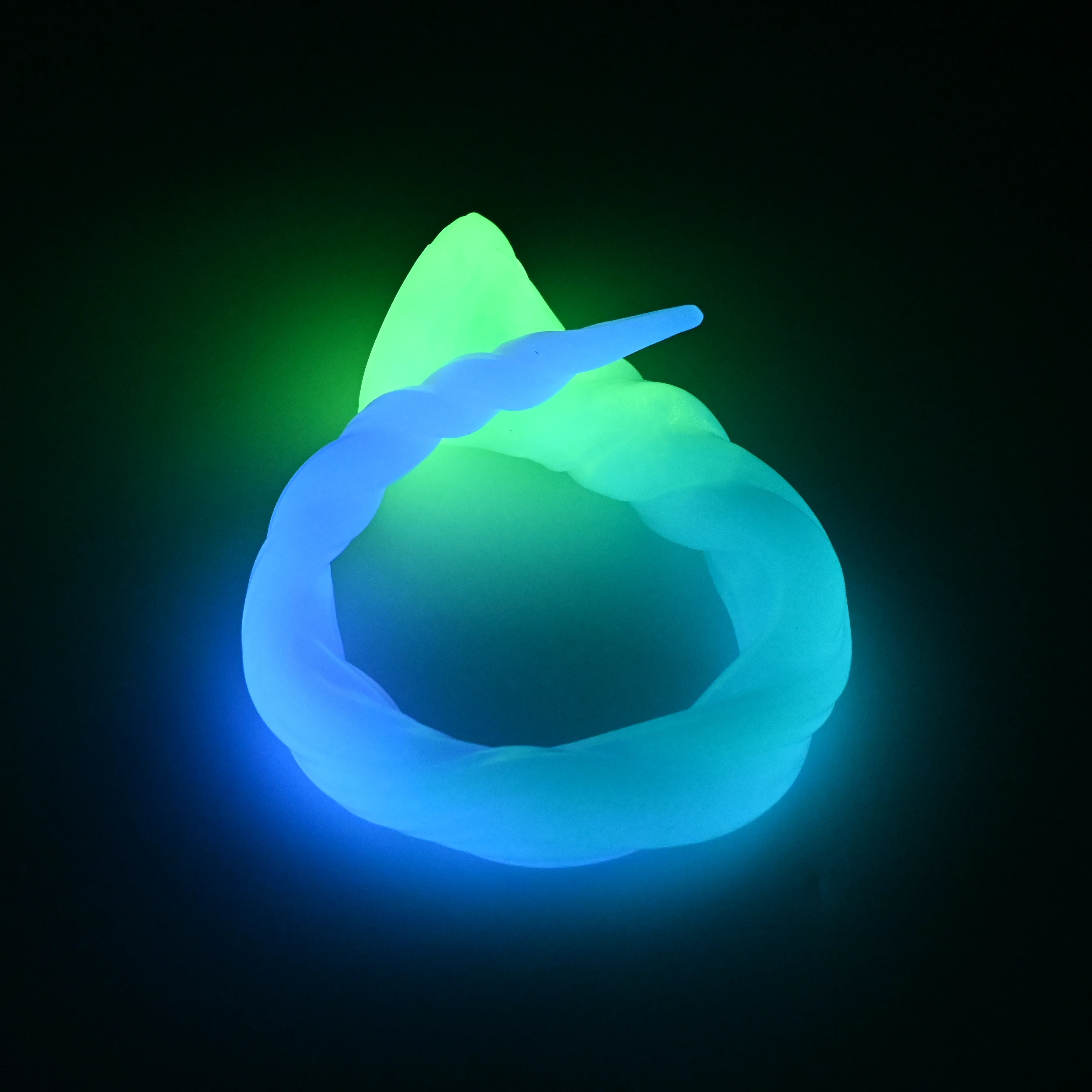 S3SJG50 Sera's Horn Medium 0030 UV GITD - Image 3